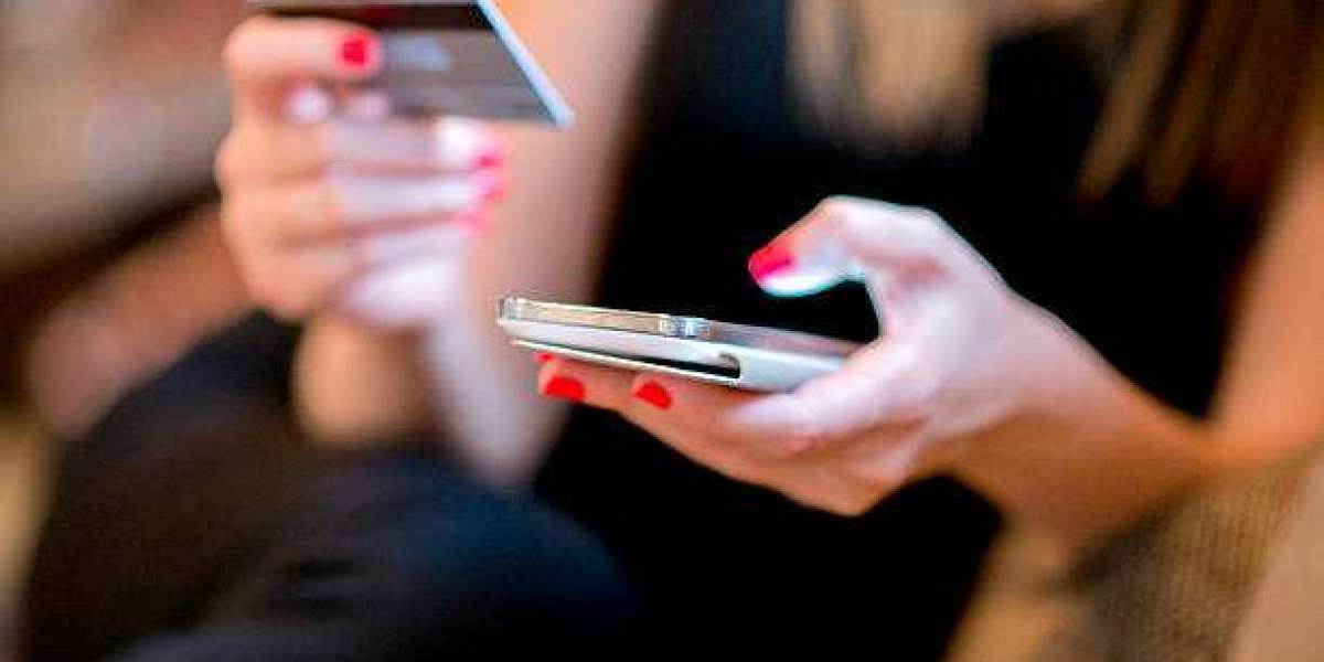 How is a Smart Business Card Different from a Traditional Business Card?