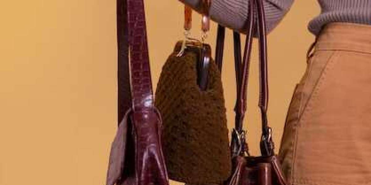 Versatility Meets Style: Choosing the Right Laptop Bags and Hand Bags for Everyday Use