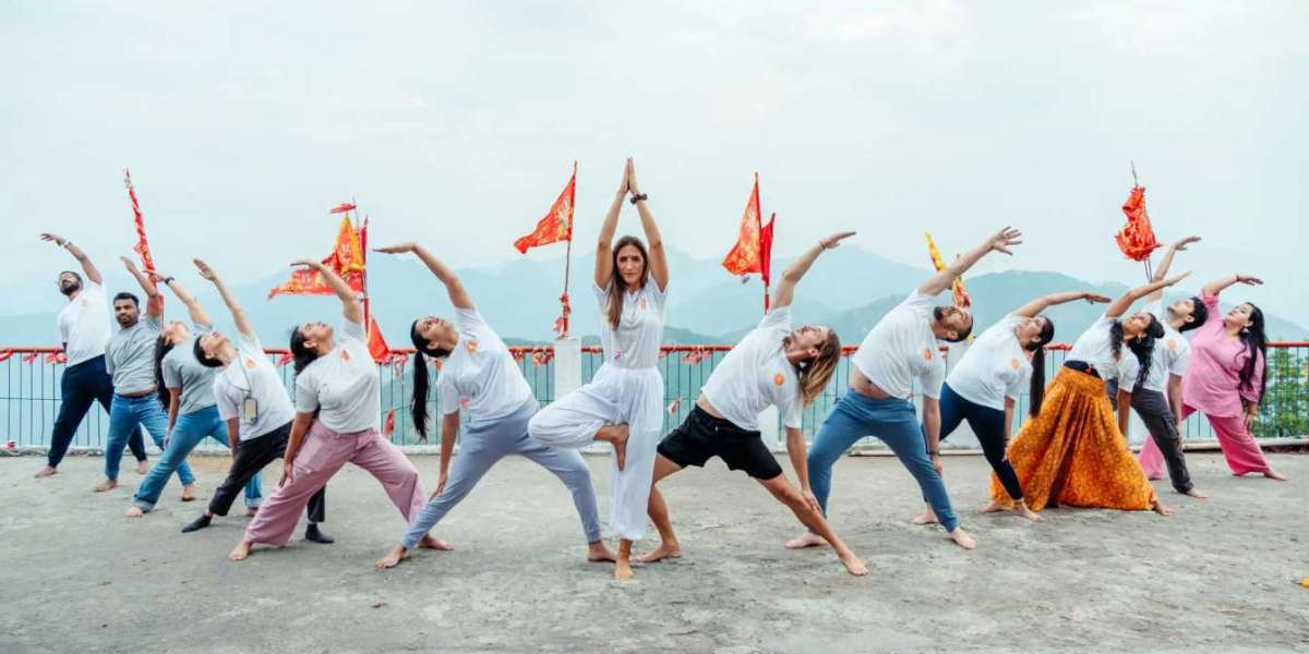 200 hours yoga ttc in Rishikesh