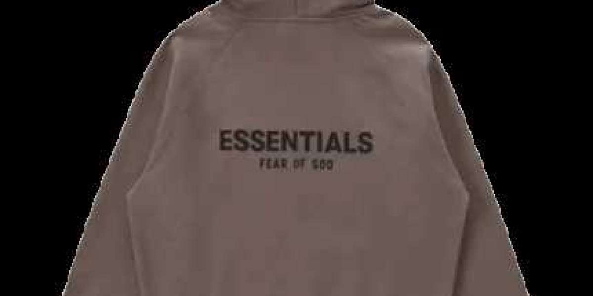 Everyday Zip-Up Essential Hoodie: A Timeless Wardrobe Staple