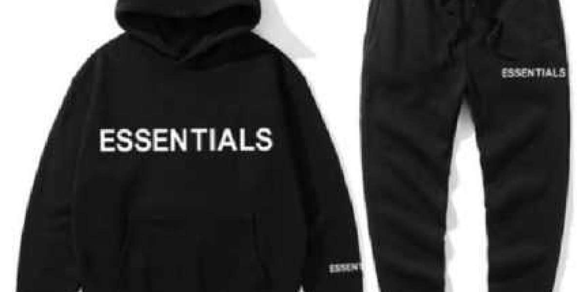 Essentials Pullover Hoodie – Casual Oversized Fit with Minimalist Design